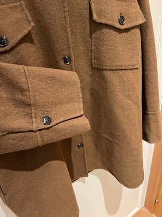 Sobrecamisa de lana oversize de Mango Talla L