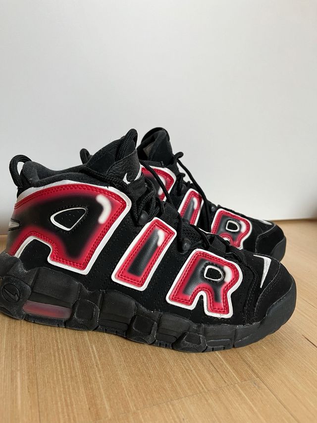 Zapatillas Nike Air More Uptempo Negras Rojas