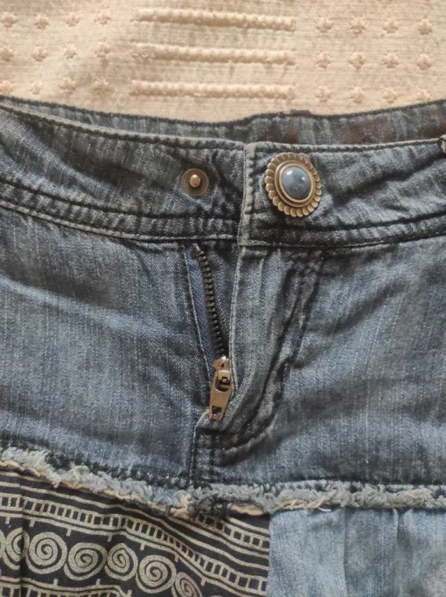 Falda mini globo vaquera desigual