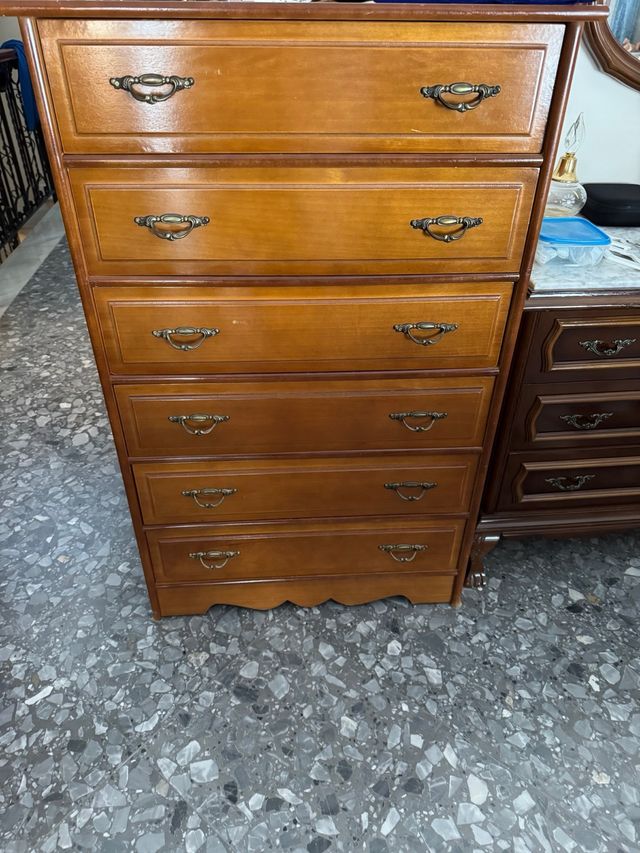 Cómoda de madera con 6 cajones