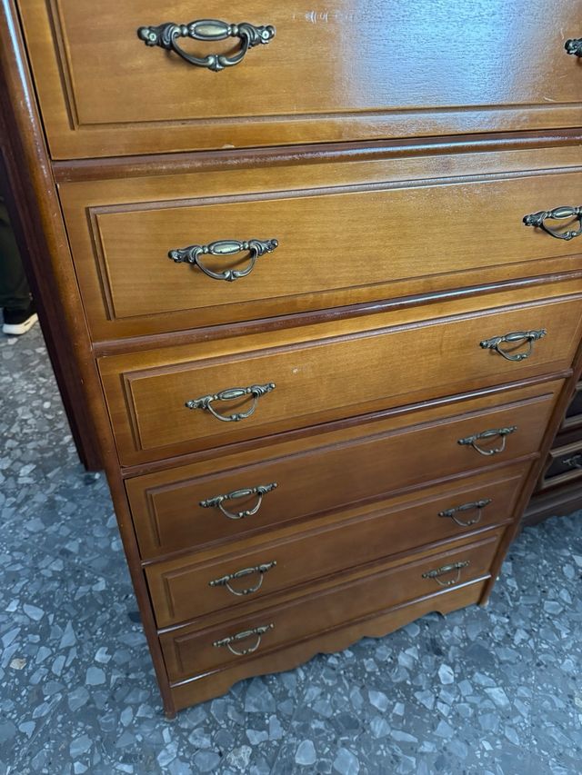 Cómoda de madera con 6 cajones