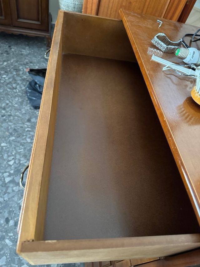 Cómoda de madera con 6 cajones