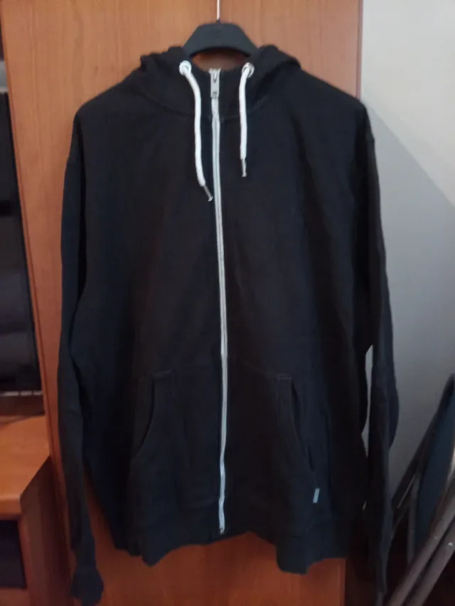 Sudadera con capucha Solid negra hombre