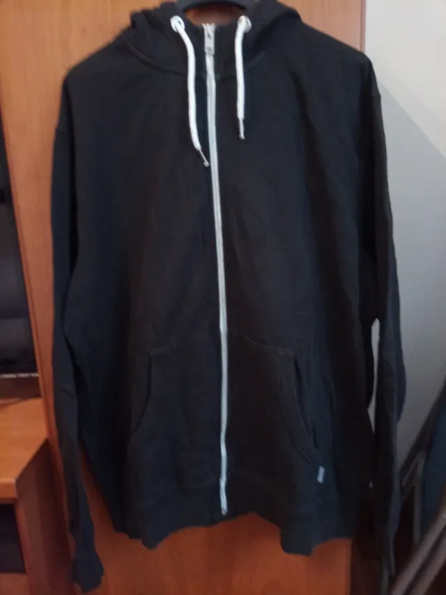 Sudadera con capucha Solid negra hombre