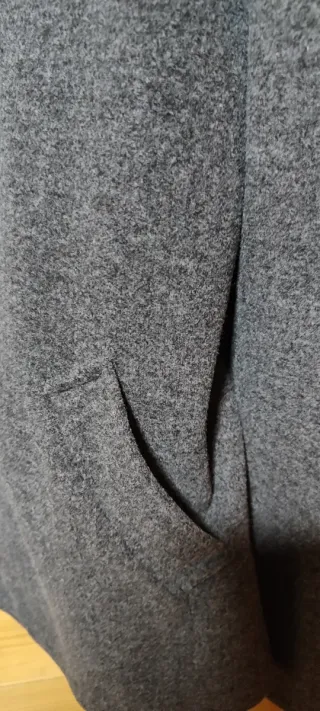 Chaqueta de paño con capucha para mujer