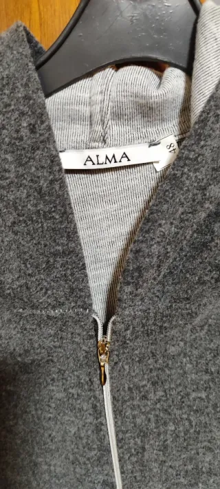 Chaqueta de paño con capucha para mujer