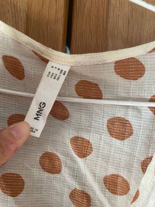 Blusa Mango Topitos Marrón y Blanco