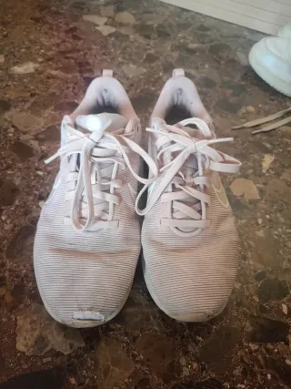 Zapatillas Nike Rosas y Blancas