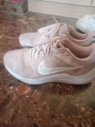Zapatillas Nike Rosas y Blancas