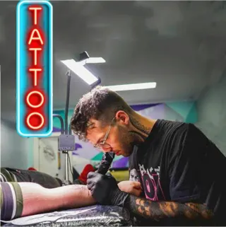 Lampada Neon LED "TATTOO" 44cm