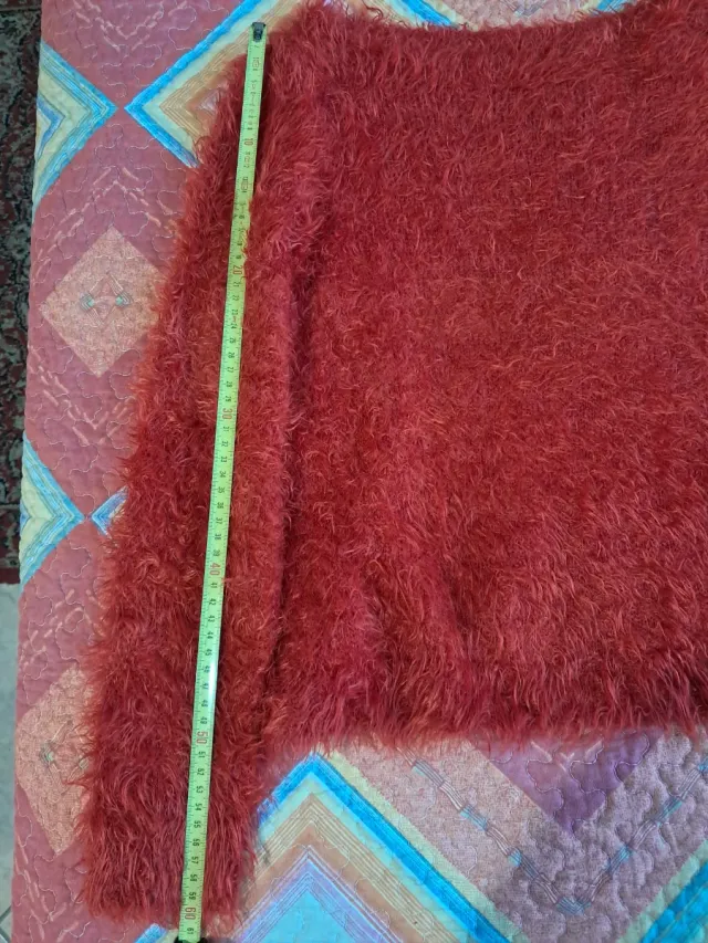 Maglione rosso effetto peloso