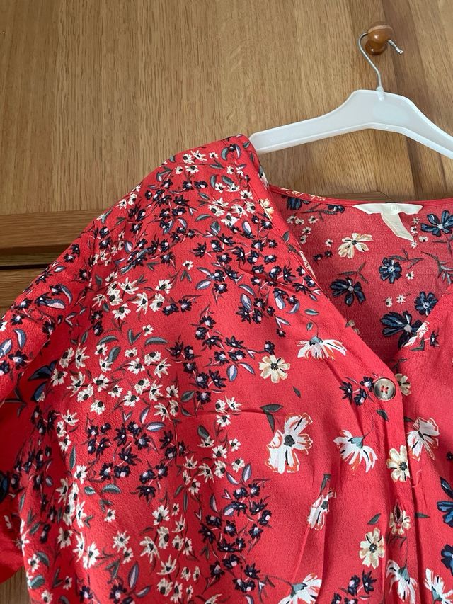 Blusa estampada flores roja