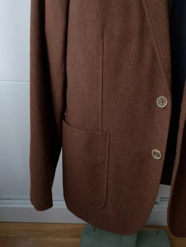 Americana de hombre marrón