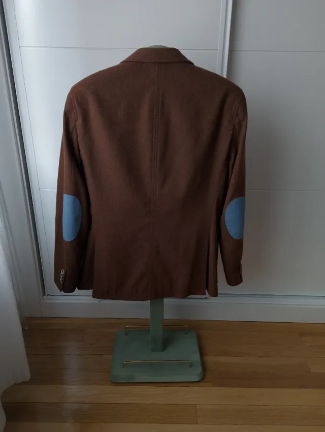 Americana de hombre marrón