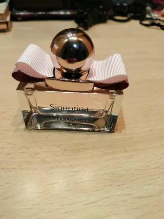 Salvatore Ferragamo Signorina Eau de Parfum