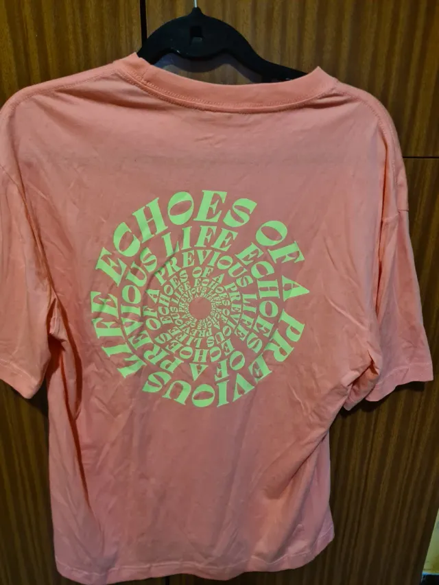Camiseta H&M Naranja Rosa Estampado