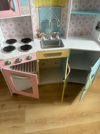 Cocinita de madera para niños