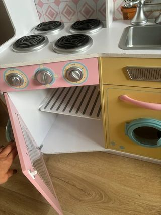 Cocinita de madera para niños