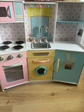 Cocinita de madera para niños