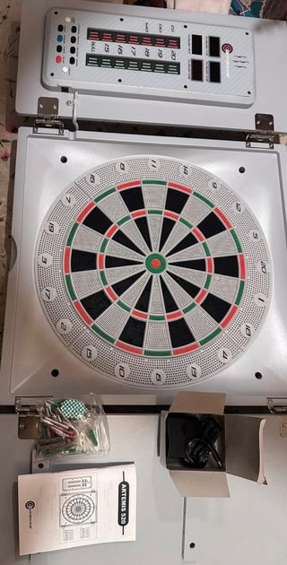 Diana de dardos electrónica Artemis 520.