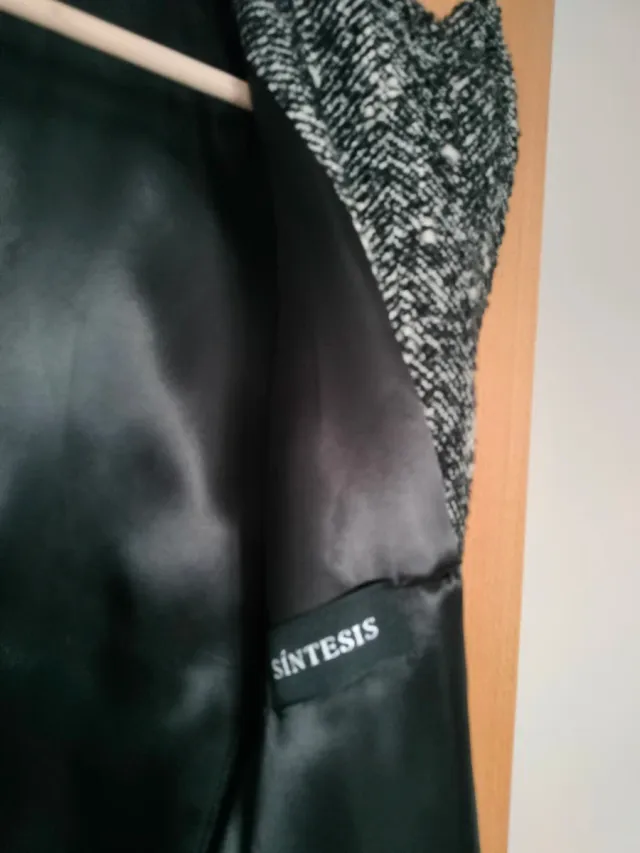 Abrigo jaspeado Síntesis