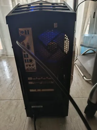 PC Gaming i7-4770 16GB SSD GTX 1070 (a revisar)