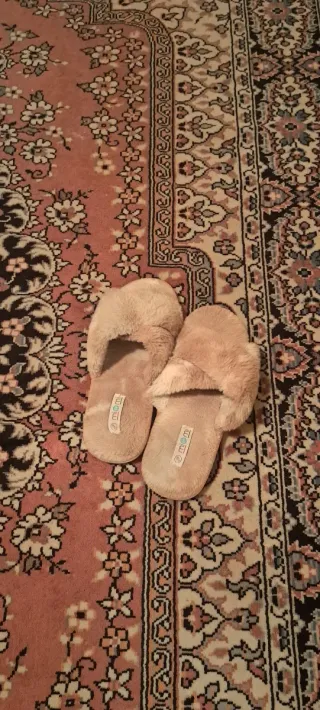 Ciabatte pelose beige