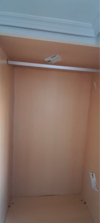 Ropero de madera 2 puertas. Sólo venta en persona