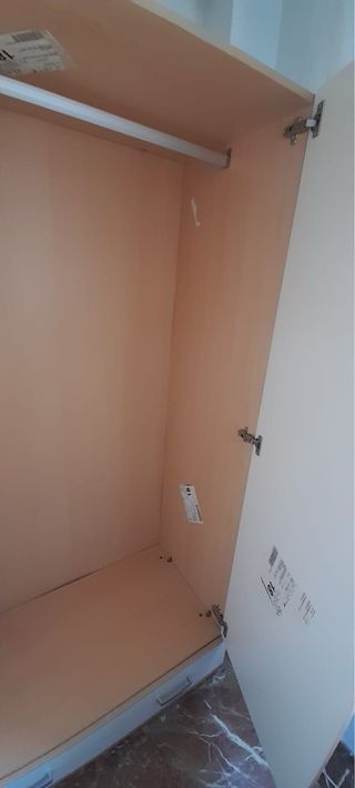 Ropero de madera 2 puertas. Sólo venta en persona