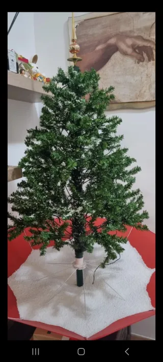 Albero di Natale con neve