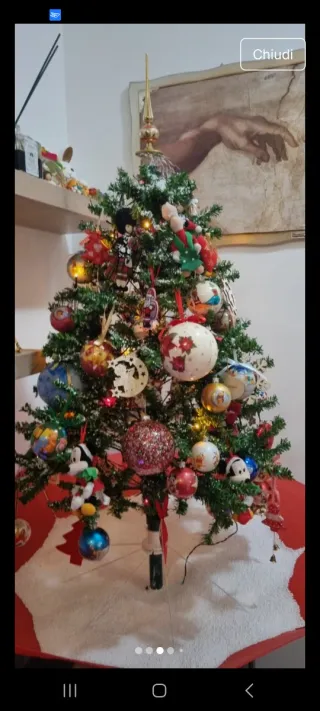 Albero di Natale con neve