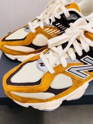 New Balance NB 9060 Giallo Marrone