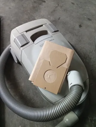 Aspiradora Hitachi Super 4700