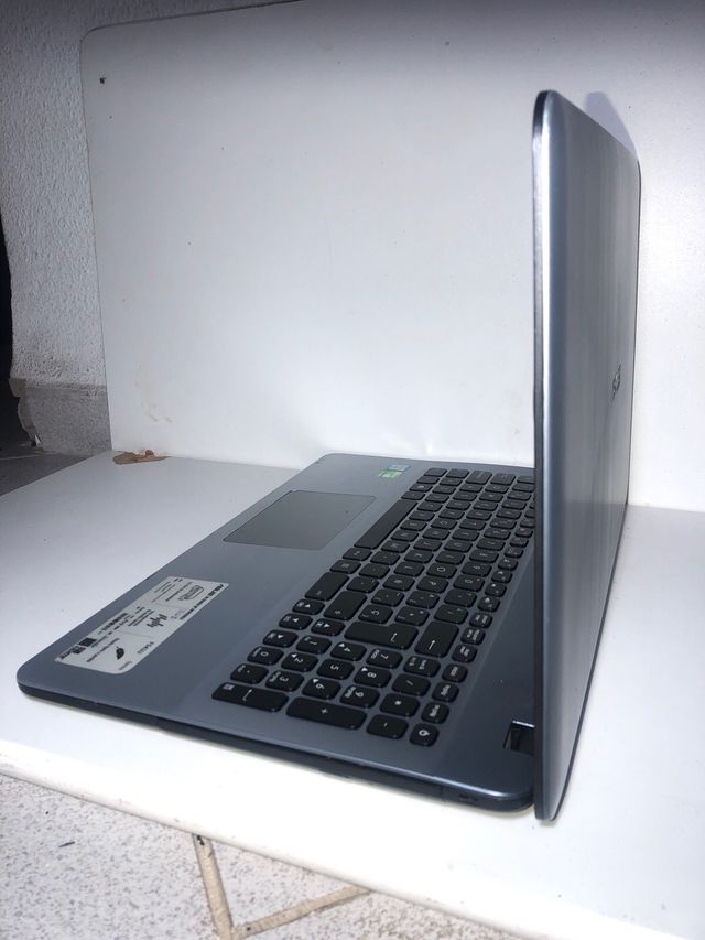 Portátil Asus F540U (i7-6ª Gen.)