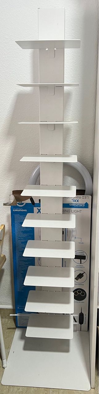 Expositor blanco para zapatos