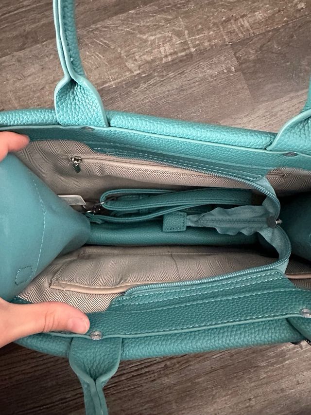 Bolso de mano verde azulado