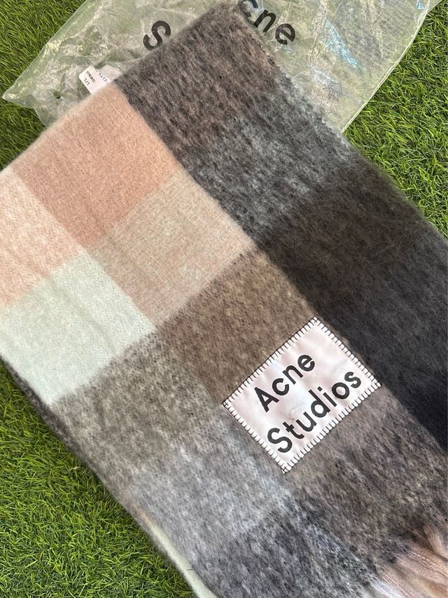 Bufanda Acne Studios Nueva con Etiquetas