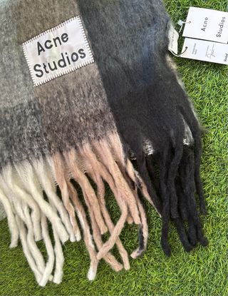 Bufanda Acne Studios Nueva con Etiquetas