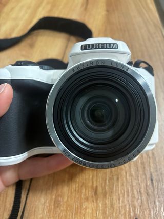 Cámara Fujifilm FinePix S8600