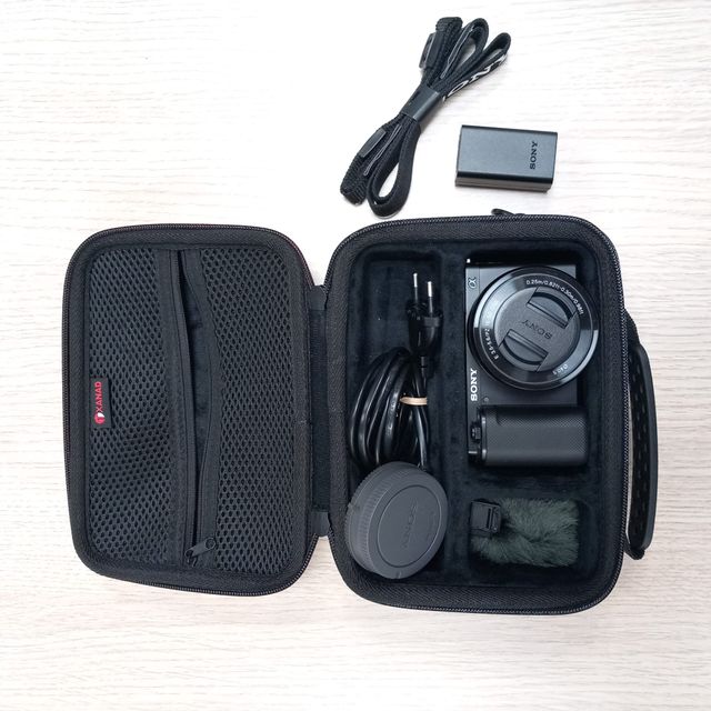 Sony ZV-E10 4K + Objetivo 16-50mm