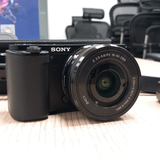 Sony ZV-E10 4K + Objetivo 16-50mm