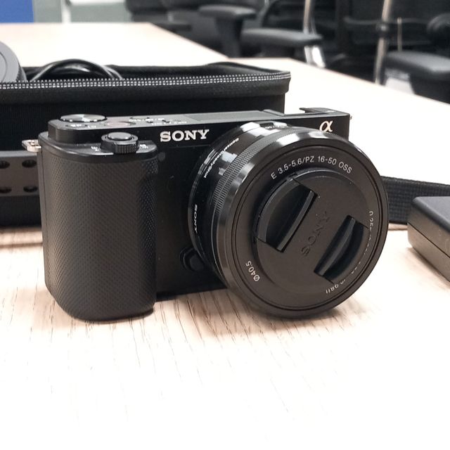 Sony ZV-E10 4K + Objetivo 16-50mm