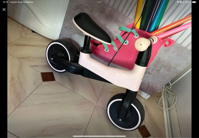 Bicicleta de aprendizaje rosa