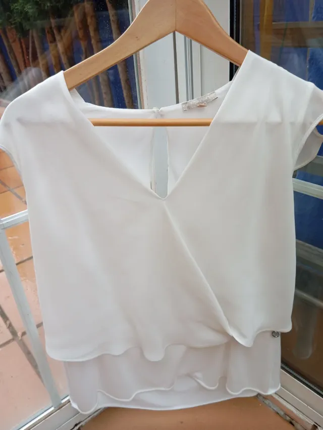 Blusa blanca cruzada