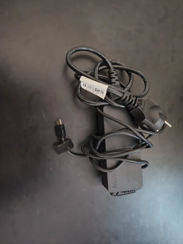 Cargador Lenovo USB-C 65W
