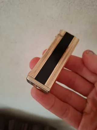 Accendino Volcan oro e nero