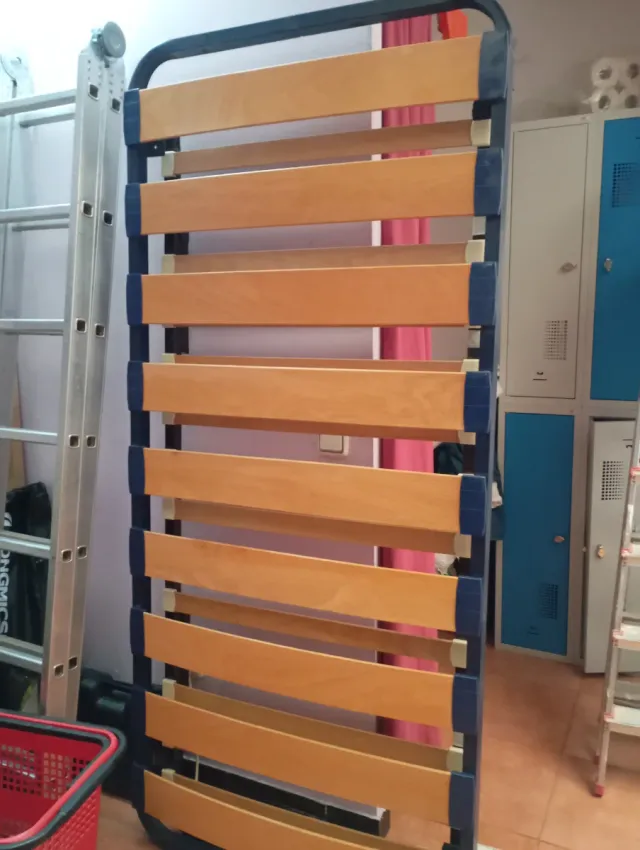 Somier y, colchón  con patas roscadas