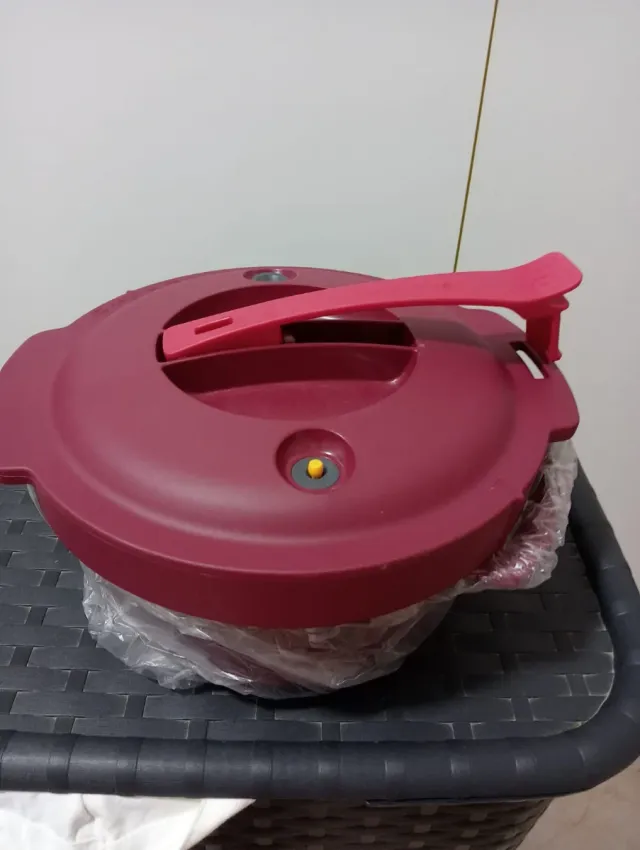 Olla Express Micro Tupperware Morado