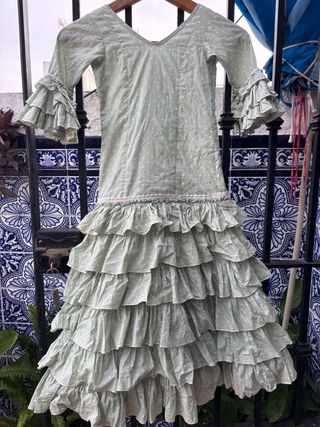 Traje de flamenca verde con lunares
