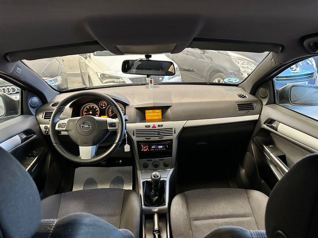 Opel Astra GTC 1.8 16v Sport